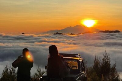 Mount Batur Jeep Tour: Sunrise, Black Lava,Black Sand &Hot Spring - Stop 1: Mount Batur Sunrise and the Best Angle for Photos