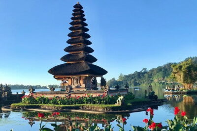 Munduk Highlights: Stunning North Bali Waterfalls & Temple - Ulun Danu Bratan Temple: lakeside architecture and time to wander