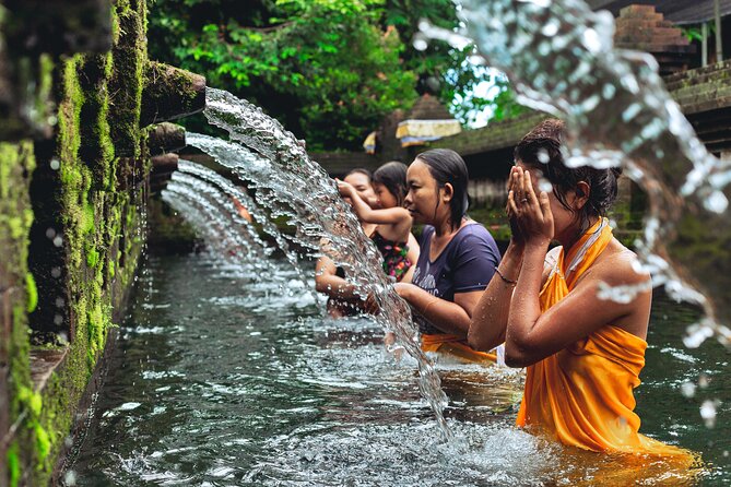 Munduk: Tamblingan jungle trek, waterfall, Ulun Danu temple - Key highlights to expect