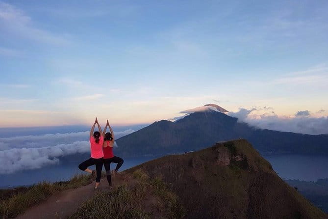 Munduk Twin Lake Jungle Hike, Ulun Danu Temple, & Waterfall - Lunch and coffee/tea breaks: Simple fuel that keeps the day going