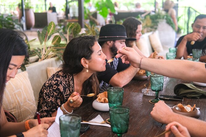 Plant Based Food Tour in Ubud - Pourmoure Coffee Ubud: 3 coffees, 1 tea, and Bali-grown beans