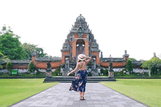 Private Bali Tour: Best of Bedugul and Tanah Lot Temple - Practicalities for a 10-hour route from Ubud