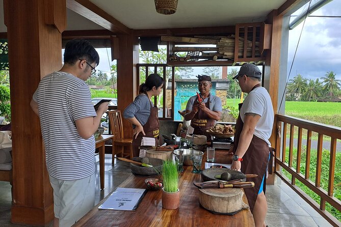 Private Balinese Cooking Class in Ubud at Santika's Home - Key things that make this cooking class work
