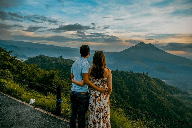 Private Full-Day Bali Sightseeing Tour with Pickup and Lunch - Tegalalang Rice Terrace: a fast ticket to Bali’s iconic view