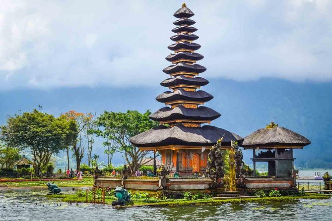 Private Jatiluwih Rice Terraces Heritage Site and Culture Tour - Bedugul Temple Time: Ulun Danu Bratan by Lake Beratan