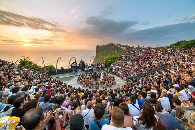 Private Tour: Full-Day Tanah Lot and Uluwatu Temples with Kecak Fire Dance Show - Stop 1: Taman Ayun Temple and the Mengwi Royal Story