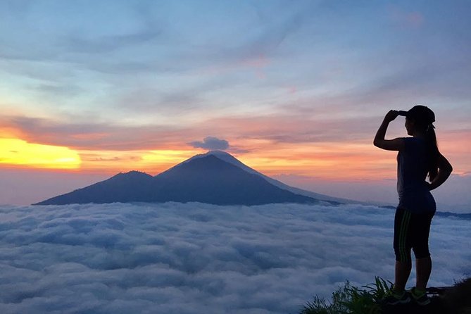 Private Tour : Mount Batur Sunrise Trekking and Rice Terrace with All Inclusive - English-speaking guide support: where the day’s ease really comes from