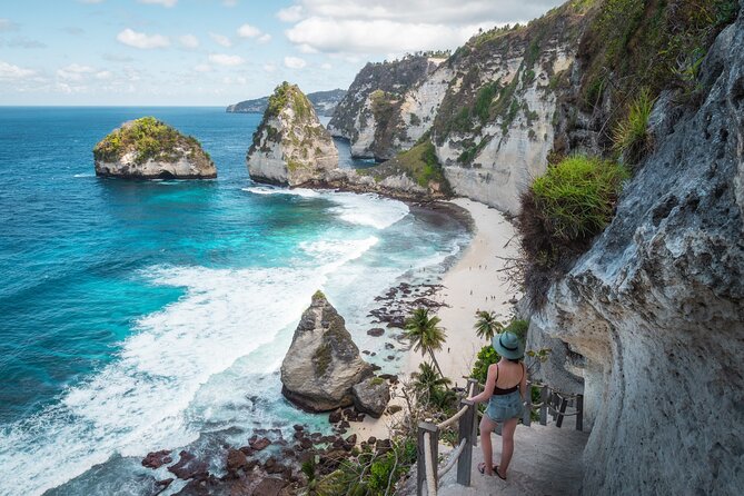 Private Tour: Nusa Penida DiamondBeach-Tree House EastSide Island - Atuh King Five / Raja Lima View: Rock Islands, Photo Drama