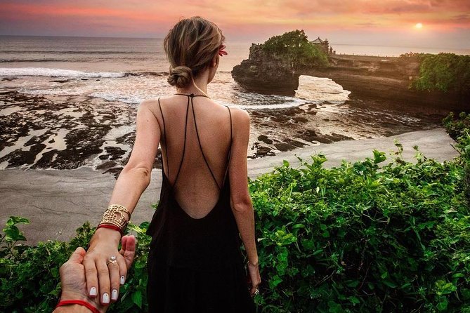 Royal Family Temple, Monkey Forest, and Tanah Lot Sunset Tour - A clean route from Ubud to royal temples and a sea-god sunset
