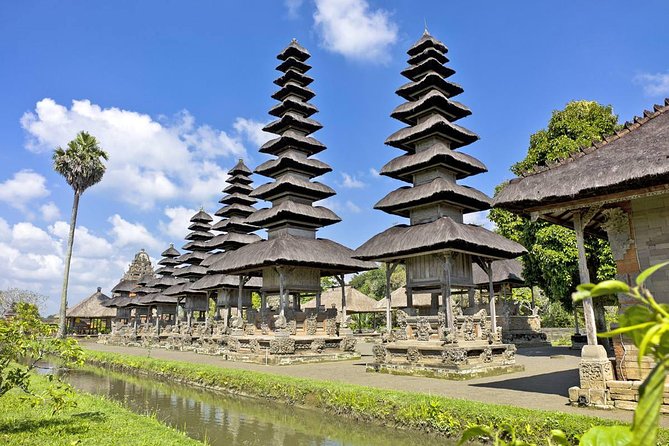 Royal Family Temple, Monkey Forest, and Tanah Lot Sunset Tour - Stop 2: Alas Kedaton Monkey Forest beyond the photo ops