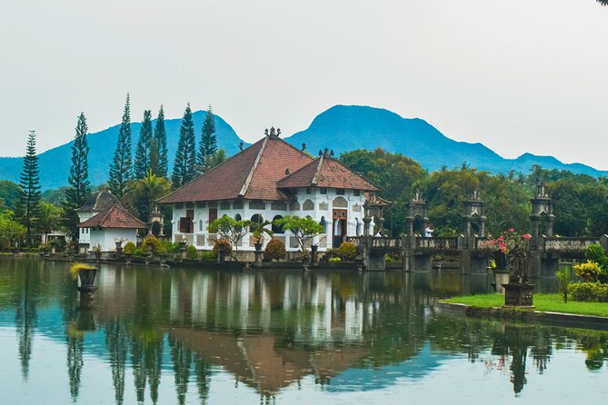 Royal Karangasem Heritage Tour - Getting There: South Bali Pickup and the Real-Time Drive