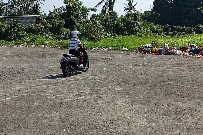 Scooter Lesson in Ubud - Two hours in Ubud: how the learning time is likely used