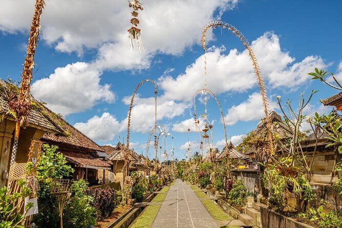 Sidemen Highlights Day Tour - Klungkung Market: old meets new, plus a quick food-court reset