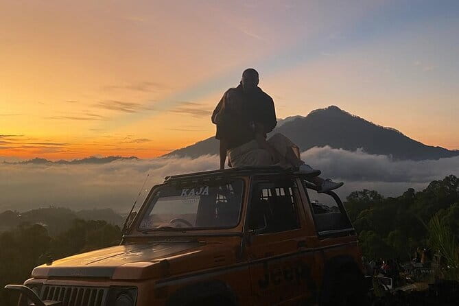 Sunrise + Jeep + Photographer - Coffee plantations in Tampak Siring: the optional add-on that can slow the pace