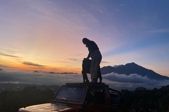 Sunrise + Jeep + Photographer - The timing: what your morning actually looks like