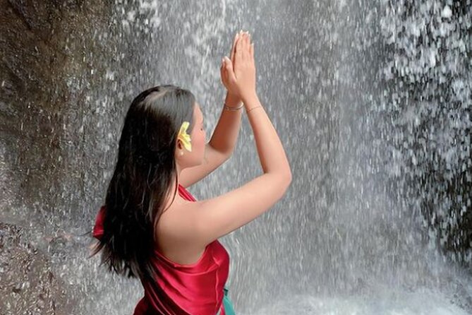 Taman Beji Griya Waterfall Tranquil Purification Ceremony - Included Extras That Actually Matter: Sarong, Shawl, Coconut, and Tea
