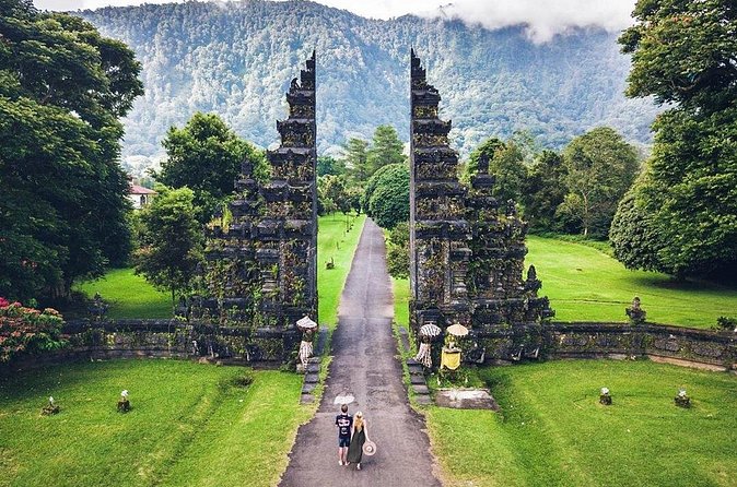 Tanah Lot - Jatiluwih (UNESCO) - Bedugul and Ulun Danu Temple Tour - Stop 5: Wanagiri Hidden Hills for Scenic Viewpoints (and Photo Variations)