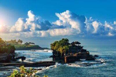 Tanah Lot Temple - Half Day Tour - All Inclusive - Taman Ayun Temple: beautiful grounds, big shrines, and a calm first stop