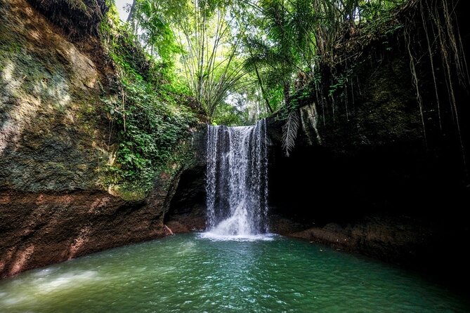 Top Bali Waterfalls: Suwat, Kanto Lampoe, Tibumana Waterfall - Stop 3: Tibumana Waterfall’s Quiet Atmosphere and Deep Plunge Pool