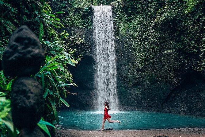 Trunyan Cemetery, Hot Spring, Penglipuran Village, and Waterfall Tour - Batur Natural Hot Springs: Your Mineral Reset