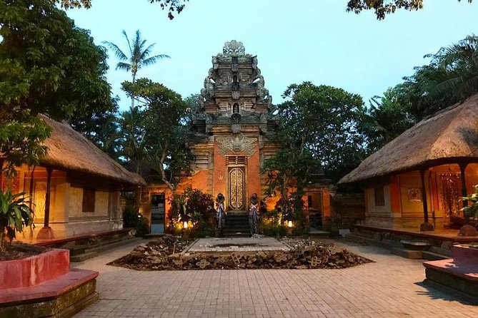 Ubud City Tour I: Monkey Forest, Ubud Palace, Art Market, and Waterfall - Why this short Ubud loop hits the best highlights