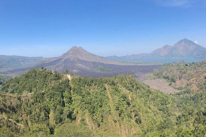Ubud: Holy Water Temple, Volcano View, Rice Terrace, MonkeyForest - UC Silver Gold jewelry stop: convenient, but go with open eyes