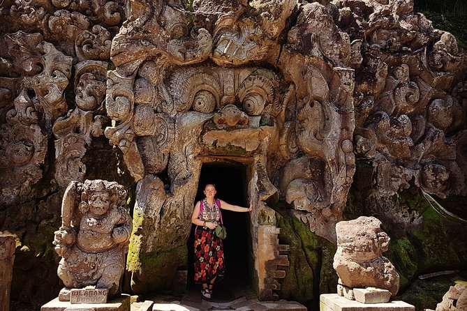 Ubud iconic waterfall and temple tours - Stop 4: Tegenungan Waterfall and the Chance to Swim