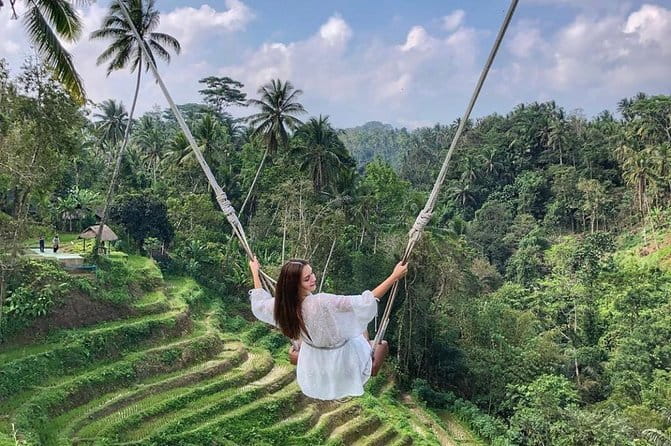 Ubud Jungle Swing - Monkey Forest - Water Temple - Waterfall - Ubud Jungle Swing to Waterfalls: how the day really flows
