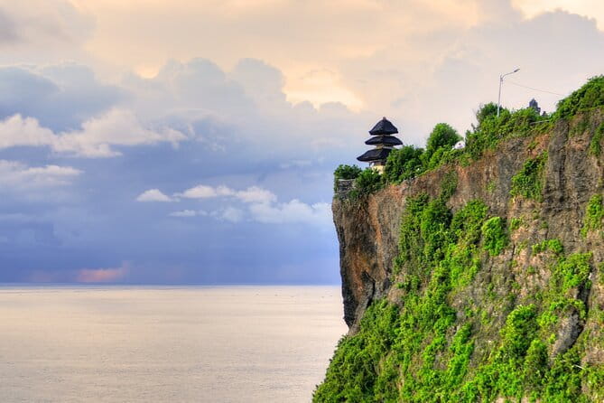 Ubud Jungle Swing - Monkey Forest - Water Temple - Waterfall - What to pack for this Ubud route (simple, not fancy)