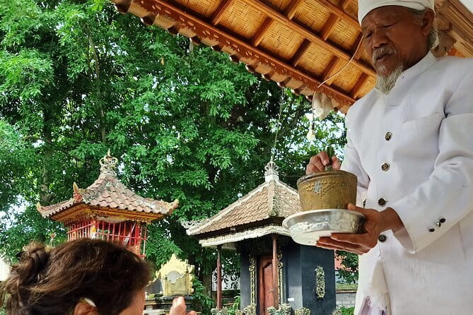 Ubud Yoga, Open Chakra Healing and Temple Spiritual Cleansing - Temple Purification at Mengening Temple (or Tirta Empul)