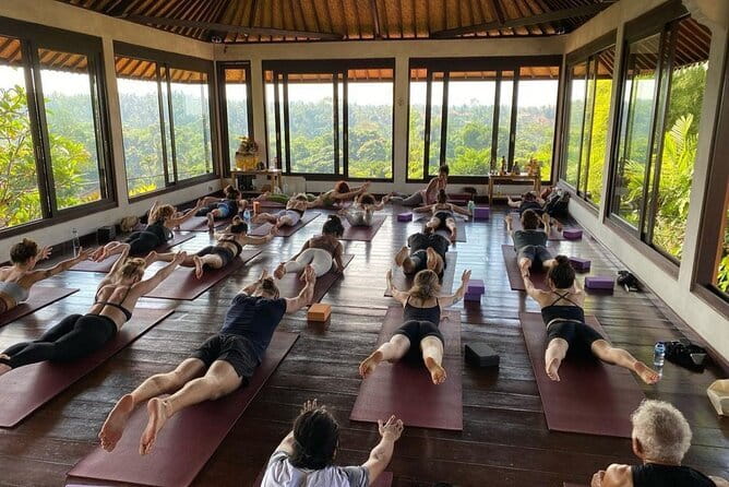 Ubud Yoga, Open Chakra Healing and Temple Spiritual Cleansing - What Those Offerings and Priests Are Really Doing