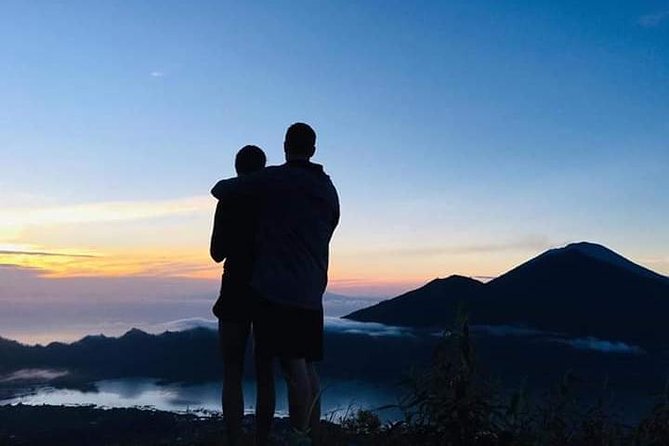 Watch the sunrise from the top of Mount Batur volcano - Sunrise at the top: the view is stunning, but expect crowds