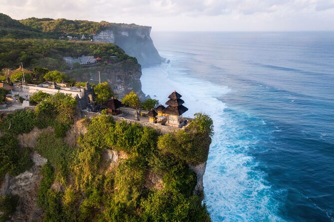 ️Uluwatu Temple Sunset & Kecak Fire Dance Tour - Padang Padang Beach: surf scenery and quick photo time